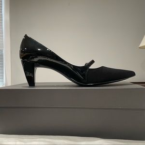 Tahari black patent leather pumps 8-1/2 M